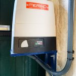 Motor para puerta corredera de una comunidad de vecinos en Astigarraga (Gipuzkoa) - Puertas Merino